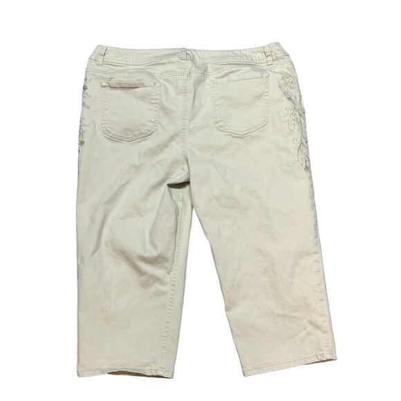 Chicos Embroidery Capri Jeans US‎ Size 16 See Description for Flaws - Picture 1 of 11